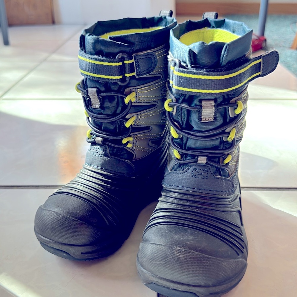 Toddler Boys Size 8 Merrell “Snow Quest Lite 3.0” Waterproof Winter Boots